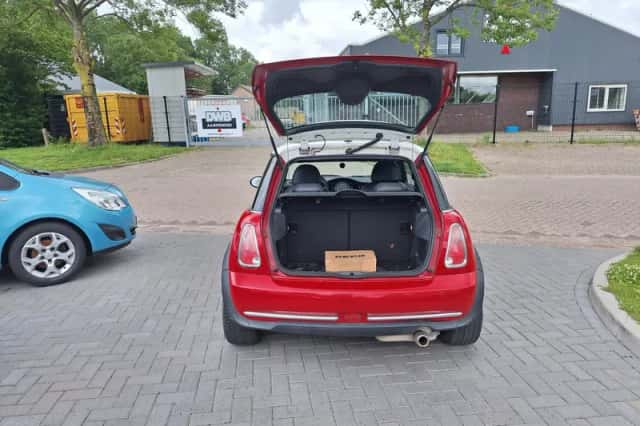 MINI Cooper (2005) thumbnail 5