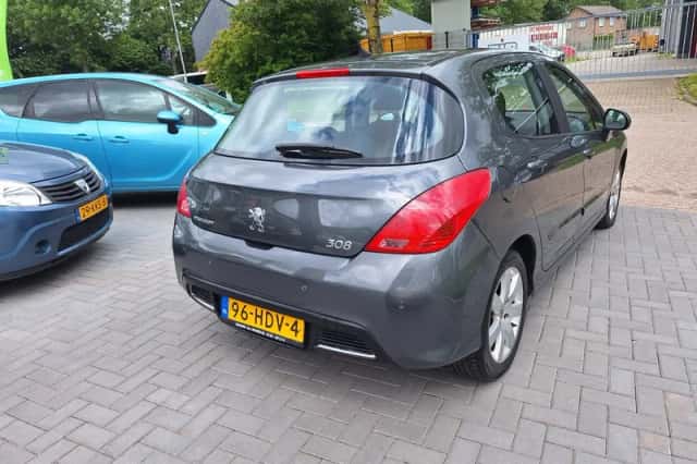 Peugeot 308 (2008) thumbnail 3