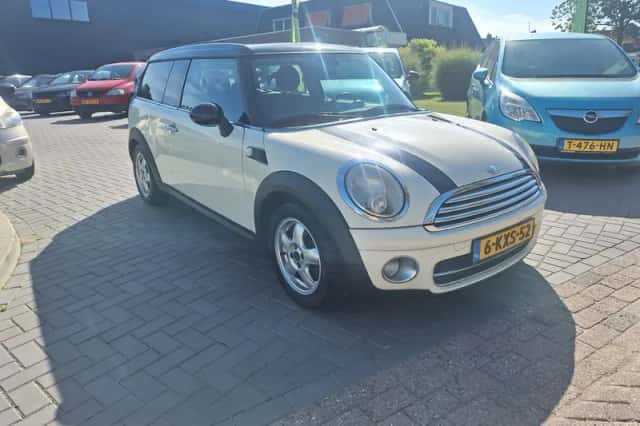 MINI Clubman (2008) thumbnail 2