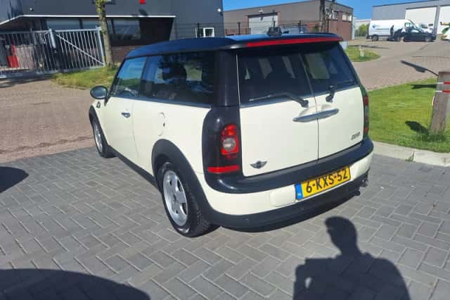 MINI Clubman (2008) thumbnail 4