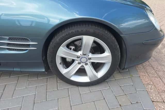 Mercedes-Benz SL-Klasse (2001) thumbnail 3