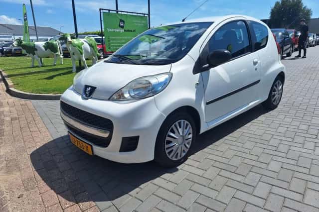 Peugeot 107 (2011) thumbnail 1