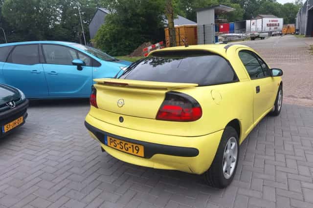 Opel Tigra (1996) thumbnail 3