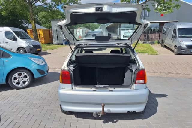 Volkswagen Polo (1999) thumbnail 5