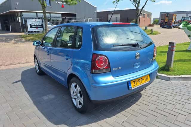 Volkswagen Polo (2005) thumbnail 4