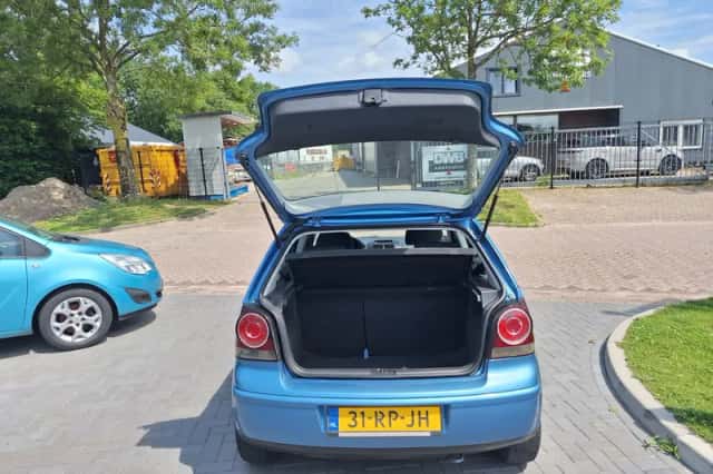 Volkswagen Polo (2005) thumbnail 5