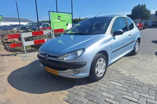 Peugeot 206 (2002) thumbnail 1