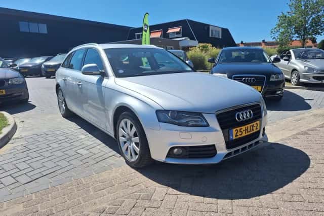 Audi A4 (2009) thumbnail 2