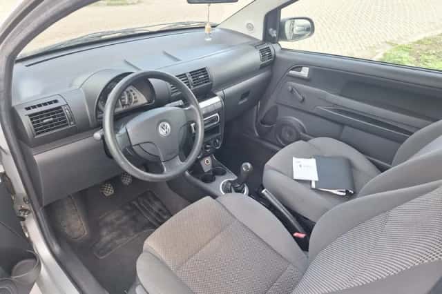 Volkswagen Fox (2007) thumbnail 6