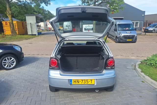 Volkswagen Polo (2006) thumbnail 5