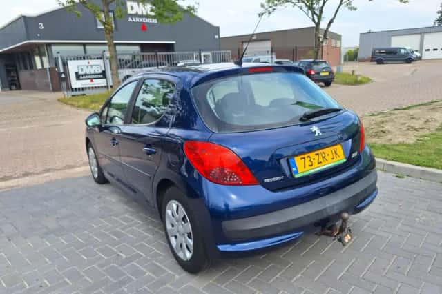 Peugeot 207 (2008) thumbnail 3