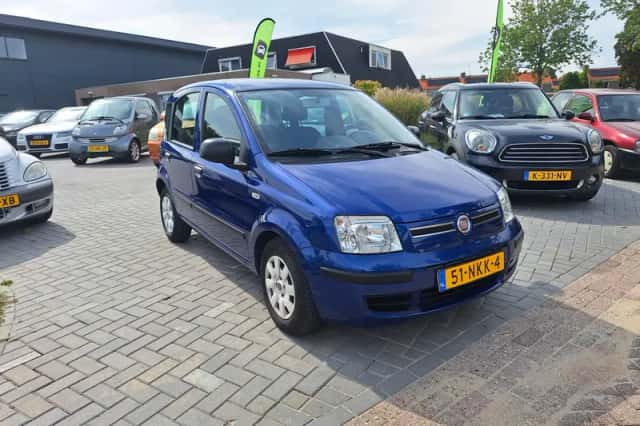 Fiat Panda (2010) thumbnail 2