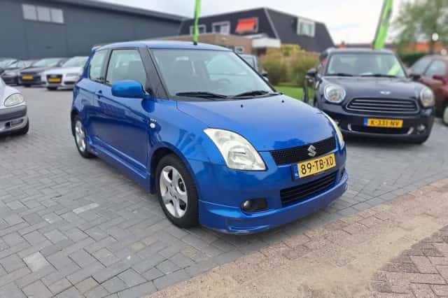 Suzuki Swift (2006) thumbnail 2