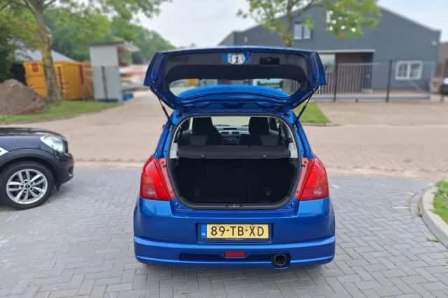 Suzuki Swift (2006) thumbnail 5