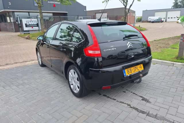 Citroën C4 (2009) thumbnail 4