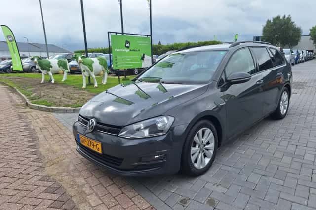 Volkswagen Golf (2015) thumbnail 1