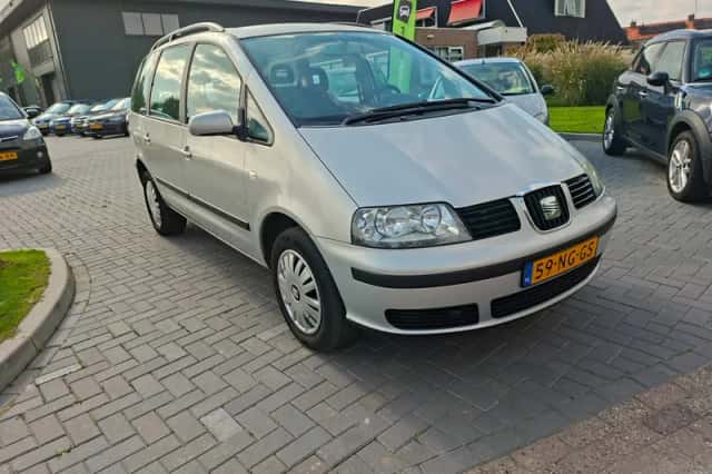 SEAT Alhambra (2003) thumbnail 2