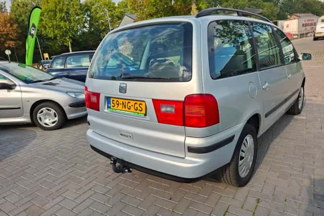 SEAT Alhambra (2003) thumbnail 3
