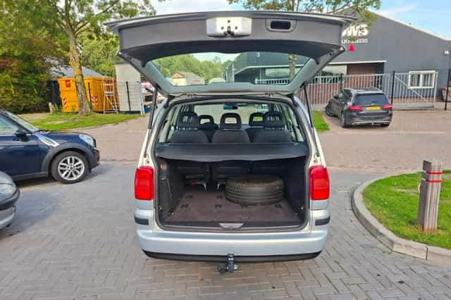 SEAT Alhambra (2003) thumbnail 5