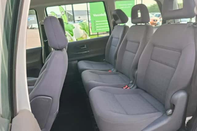 SEAT Alhambra (2003) thumbnail 6