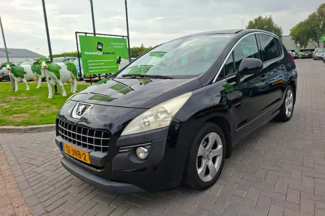 Peugeot 3008 (2009) thumbnail 1