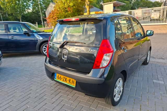 Hyundai i10 (2008) thumbnail 3