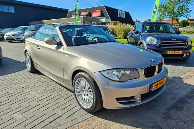 BMW 1-Serie (2010) thumbnail 2
