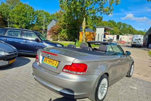 BMW 1-Serie (2010) thumbnail 3
