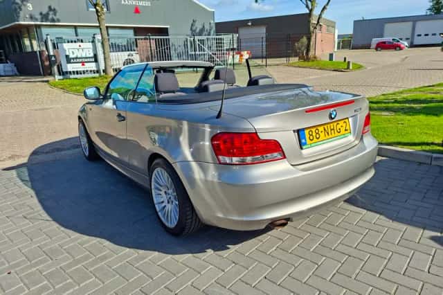 BMW 1-Serie (2010) thumbnail 4