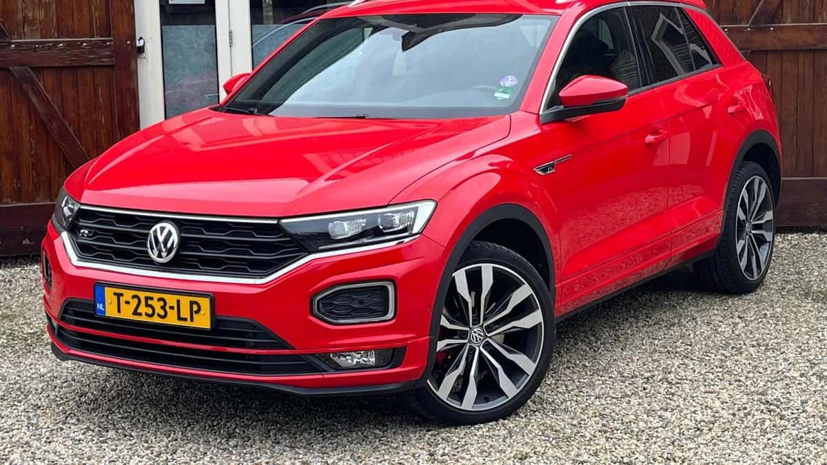 Volkswagen T-Roc — foto 1
