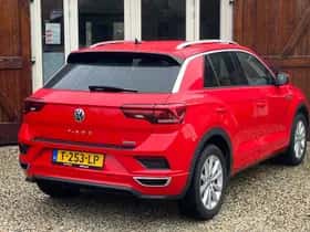 Volkswagen T-Roc thumbnail 4