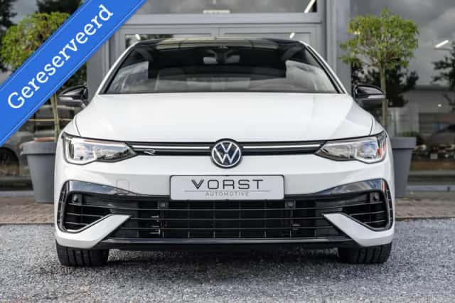 Volkswagen Golf (2022) thumbnail 2