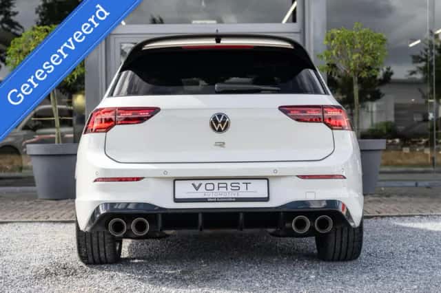 Volkswagen Golf (2022) thumbnail 5