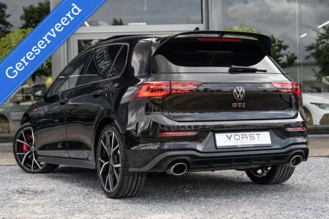 Volkswagen Golf (2021) thumbnail 4