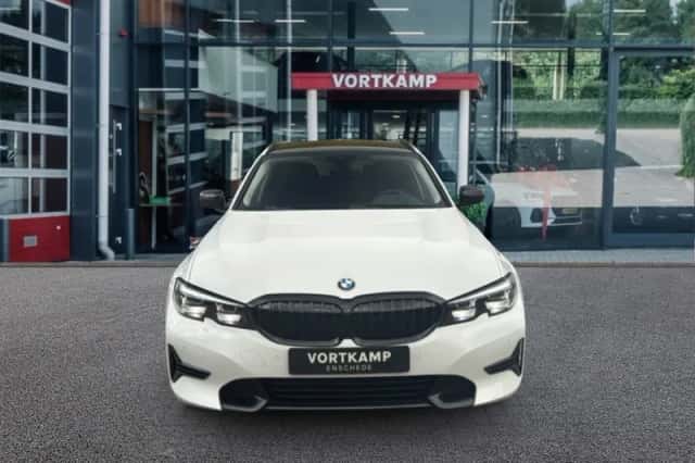 BMW 3-Serie (2021) thumbnail 2