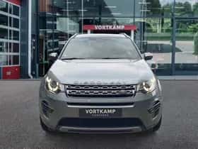 Land Rover Discovery (2016) thumbnail 2