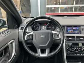 Land Rover Discovery (2016) thumbnail 13