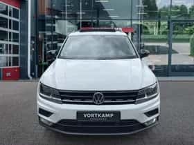 Volkswagen Tiguan (2016) thumbnail 2