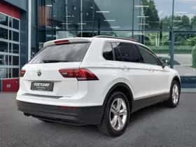 Volkswagen Tiguan (2016) thumbnail 5