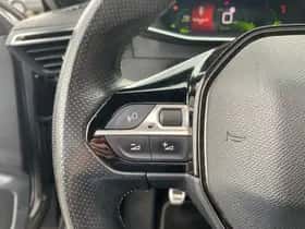 Peugeot 2008 (2019) thumbnail 16