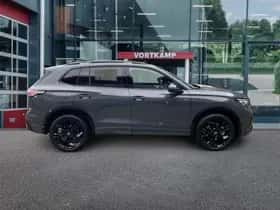 Volkswagen Tiguan (2025) thumbnail 4