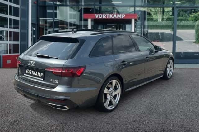 Audi A4 (2022) thumbnail 5