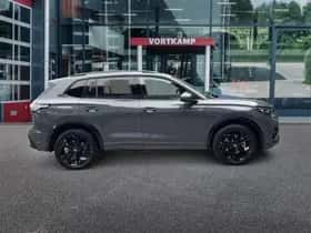 Volkswagen Tiguan (2026) thumbnail 4