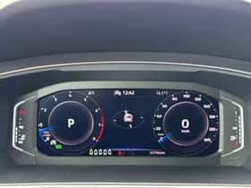 Volkswagen Tiguan (2021) thumbnail 17