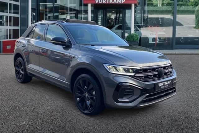 Volkswagen T-Roc (2024) thumbnail 3
