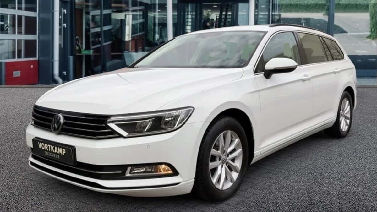 Volkswagen Passat (2015) — foto 1
