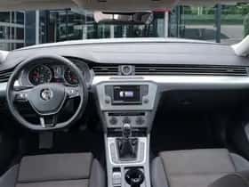 Volkswagen Passat (2015) thumbnail 14