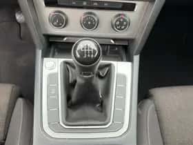 Volkswagen Passat (2015) thumbnail 19