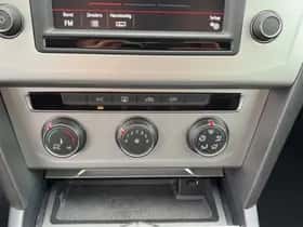 Volkswagen Passat (2015) thumbnail 20
