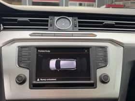 Volkswagen Passat (2015) thumbnail 25